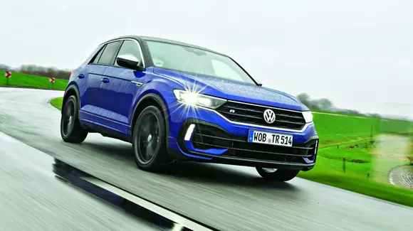 VW T-Roc R nu se face de râs față de Porsche Cayenne, Mercedes-AMG GLE 53 (VIDEO)