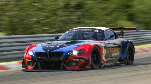 Echipele BMW M Customer Racing participă cu modele de curse BMW pe circuite virtuale