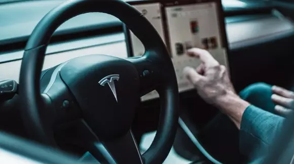 Coronavirusul l-a afectat și pe Elon Musk. Află câți bani a pierdut patronul Tesla din cauza COVID-19