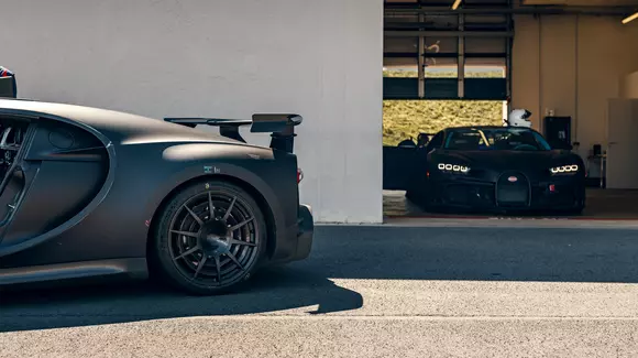 Nu ne gândeam că o să vedem vreodată un Bugatti Chiron aici (VIDEO)