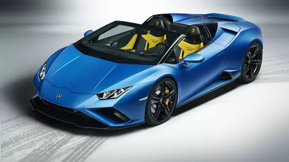 Cum să aduci Lamborghini Huracan EVO RWD Spyder la tine în sufragerie