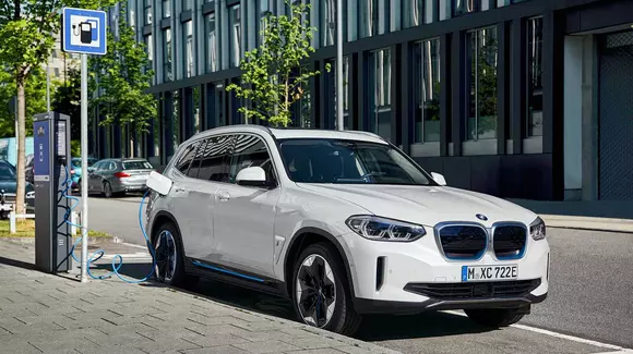 BMW iX3 are prețuri în România care pleacă de la 67.600 €