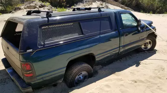 Un bărbat a avariat un număr record de mașini în 64 de kilometri