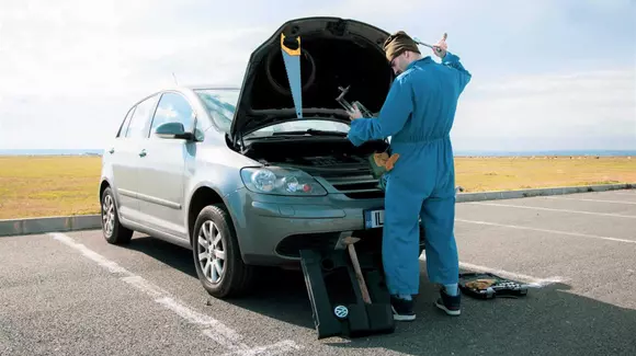 RAR întreabă: „Ți-au mai rămas piese după ce ai reparat singur mașina?” Cititorii răspund