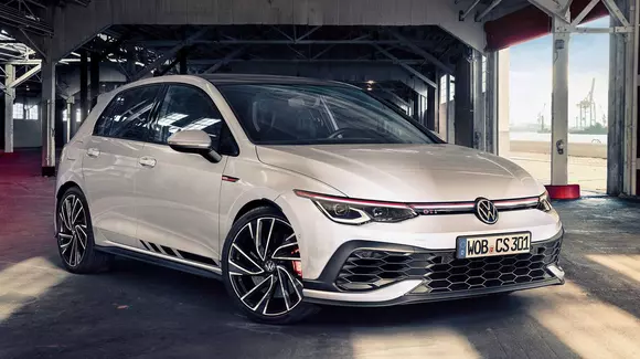 Noul Volkswagen Golf 8 GTI Clubsport debutează cu 300 de cai-putere