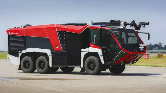 De azi pompierii pot concura și la raliuri cu acest camion de 1.540 CP!