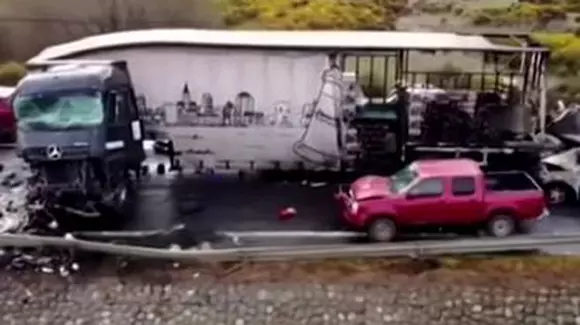 Accident grav pe o autostrada din Chile: zeci de mașini s-au ciocnit (VIDEO)