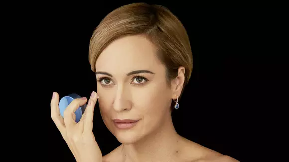  Clasic feminin. Mereu actual.  Cu Gerovital H3 Classic (P)