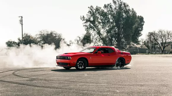 (P) Filtru DOT pentru șoferii ce comandă anvelope online. Află pe ce site auto îl găsești!