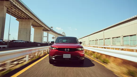 Mazda MX-30 este ofertată în România la pachet cu o stație de încărcare Elvi EVBox, cadou de la ENGIE