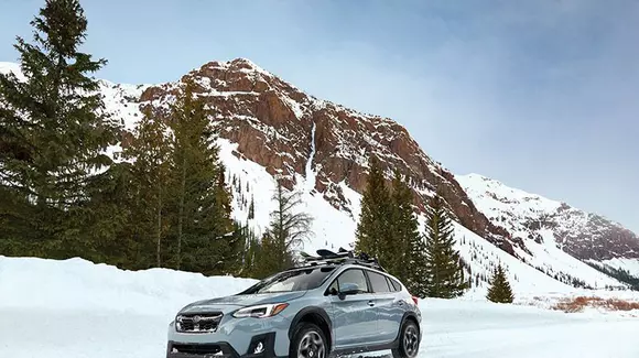 (P) Te pregătești de o călătorie cu mașina în sezonul rece? Iată ce detalii este recomandat să pui la punct!