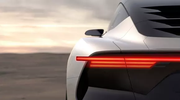 Chiar dacă Marty McFly a călătorit în viitor, pe asta n-a văzut-o: DeLorean Evolved. Mai e puțin…