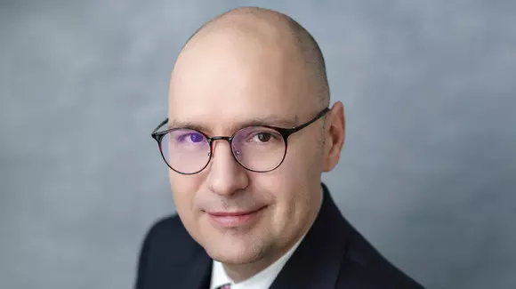 Doritorii de mașini eco se orientează în special spre BEV. Companiile pregătesc investiții uriașe în dezvoltare și producție