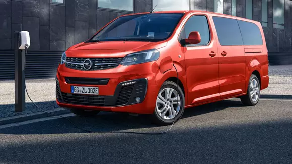 Pe scurt, până unde poate să ajungă o mașină electrică pe autostradă? Exemplu: Opel Zafira-e Life M 75 kWh