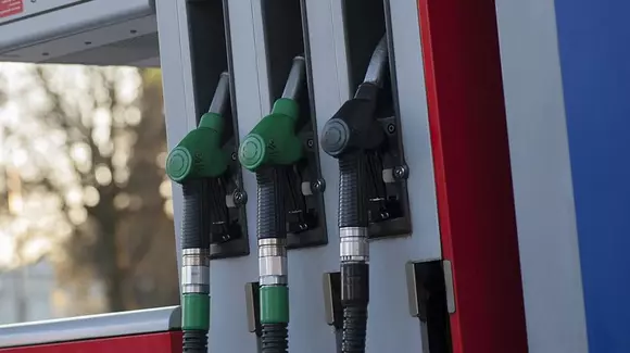 Prețul benzinei urmează o tendință descendentă