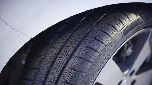 (P) Performanță și design premiat într-o singură anvelopă:  SportContact 7