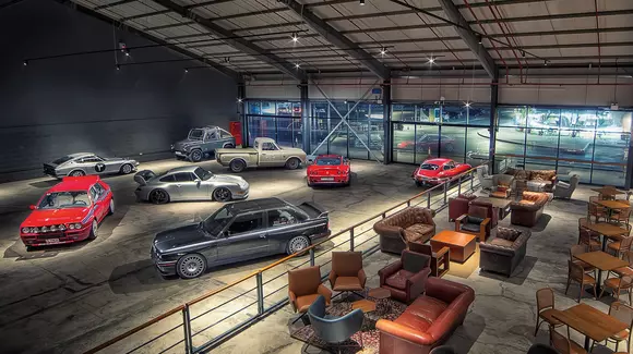 FLAT 12 - Pentru cunoscători: Spark, wind, grind!