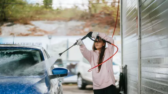 (P) Cât poți să câștigi cu ajutorul unei spălătorii auto self service? N-o să-ți vină să crezi câte avantaje prezintă!