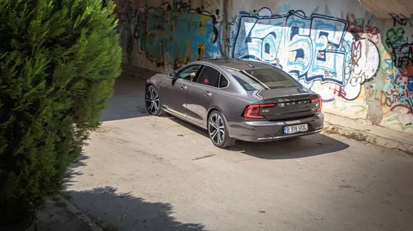 Urmașul 100% electric al lui Volvo S90 promite o autonomie de până la 600 de kilometri