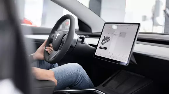 (P) Călătorii inovative: aprofundarea tehnologiei automobilelor și avantajele bonusurilor casino online