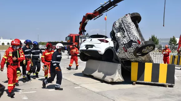 Human First - program prin care Renault susține Competiția Națională de Descarcerare și de Acordare a Primului Ajutor Calificat.