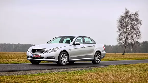 Mercedes-Benz Clasa E: Un clasic cu viitor