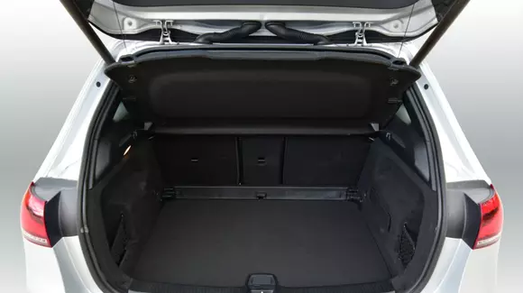 (P) Cum alegi tăvița de portbagaj perfectă pentru modelul tău de Volkswagen?