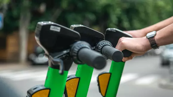 (P) Top alternative de vehicule electrice fără permis