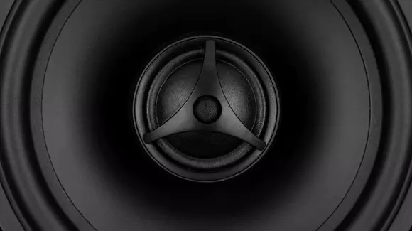 (P) Cum alegi subwooferul auto potrivit pentru mașina ta?