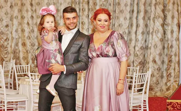 12_2-col-oana-roman-familie