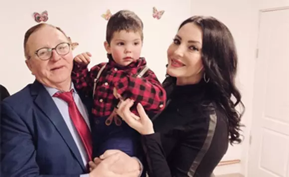 3-angela_tatal_si_fratele_cel_mic_copy