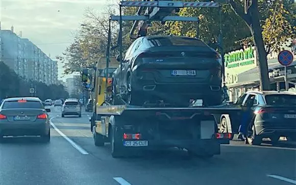 masina-elena-basescu