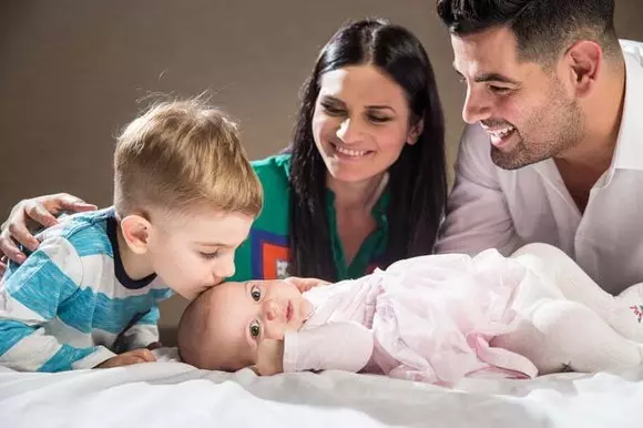 ellie white si familia