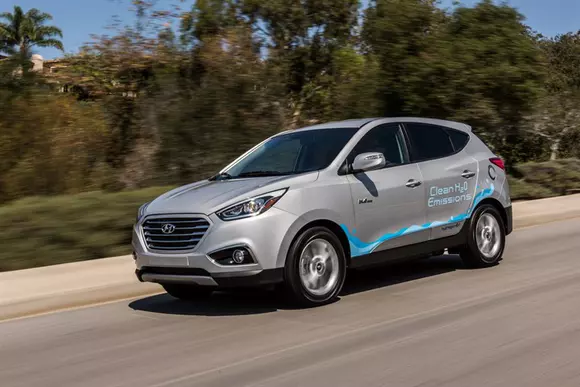 Hyundai pregătește un nou SUV cu pile de combustie
