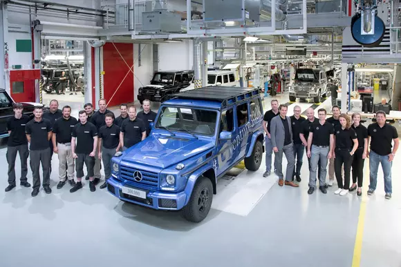 Sărbătoare la Graz: unitatea Mercedes-Benz Clasa G cu numărul 300.000 a părăsit linia de producţie