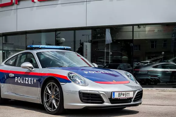 Top - modele Porsche folosite de Poliţie