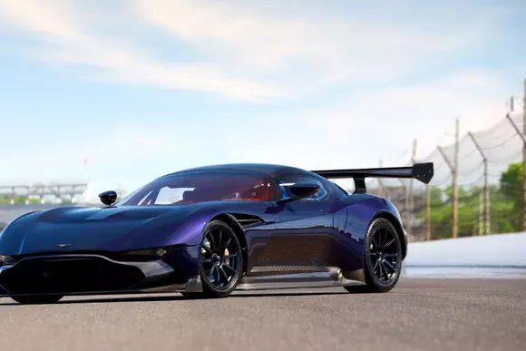 Ocazie rară: un Aston Martin Vulcan va fi scos la licitaţie