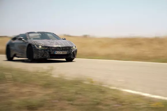 BMW i8 Roadster a intrat în faza finală de testare