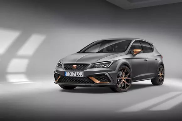 Seat Leon Cupra R: demonstraţie de forţă la Salonul Auto de la Frankfurt