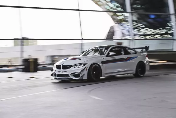 Primele modele BMW M4 GT4 au fost livrate