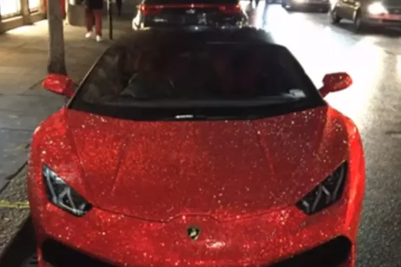 Tuning moldovenesc la Londra: un Lamborghini Huracan acoperit cu cristale