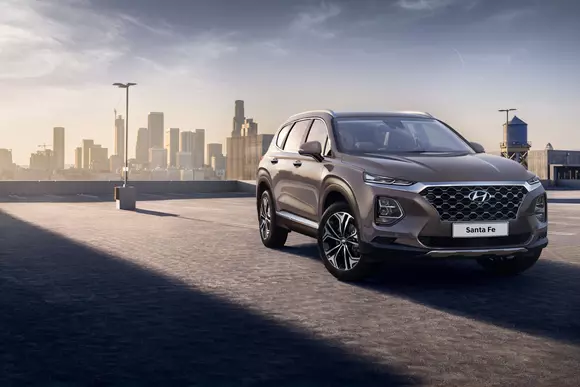 Noul Hyundai Santa Fe - primele imagini înainte de prezentarea oficială