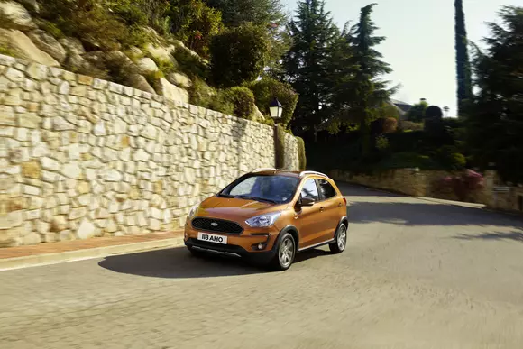 Ford Ka+ primește o versiune cu garda la sol mărită