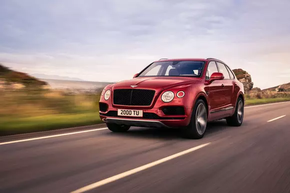 Bentley aduce la SIAB 2018 cea mai puternică versiune a SUV-ului Bentayga