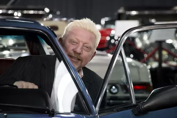 Celebrul tenismen Boris Becker a găsit în galeria Țiriac Collection fostul său Ferrari