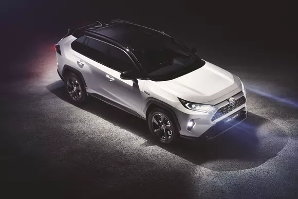Noua Toyota RAV4 a fost prezentată la Salonul Auto de la New York