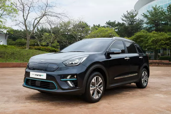 Primele imagini cu modelul electric Kia Niro EV