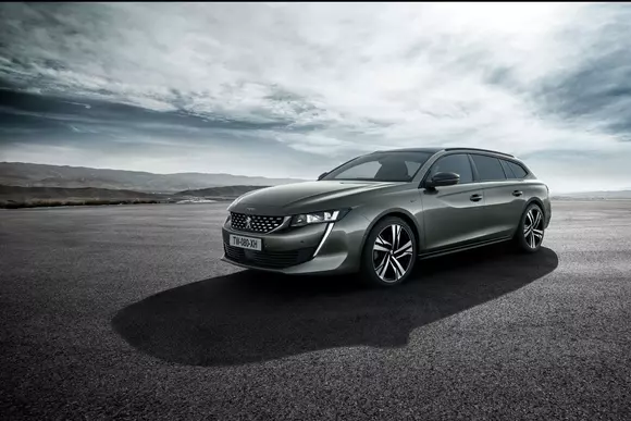 Noul Peugeot 508 SW: un break rafinat cu valenţe practice