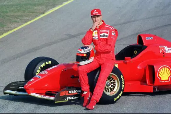 Una dintre mașinile lui Michael Schumacher este din nou de vânzare