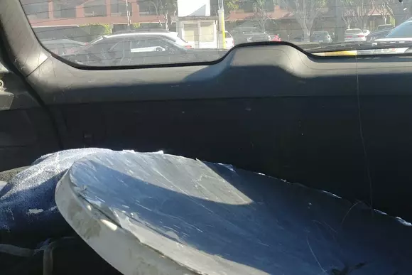 Motivul pentru care nu trebuie să lași acest obiect în mașină